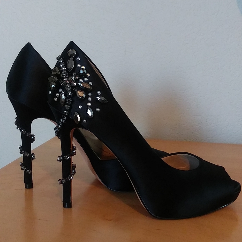 Antonio Melani black embellished peep toe heels size 6M (medium width) - Picture 4 of 9